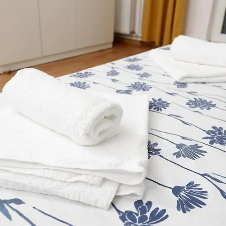 3 Bdrm In Center Appartement