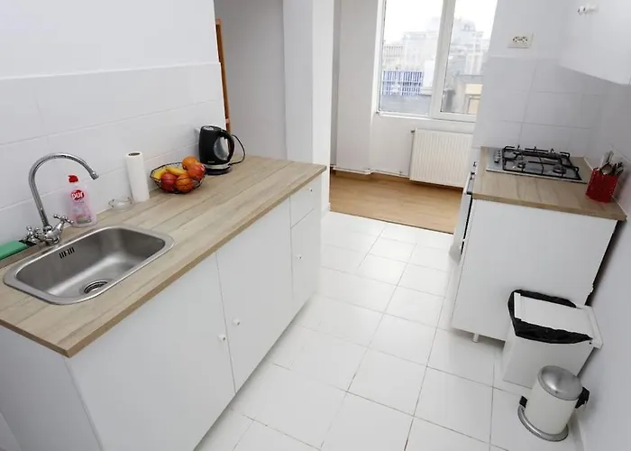 Apartament 3 Bdrm In Center