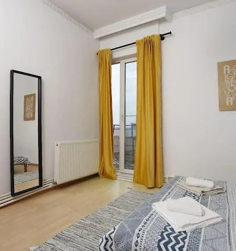 3 Bdrm In Center 布加勒斯特